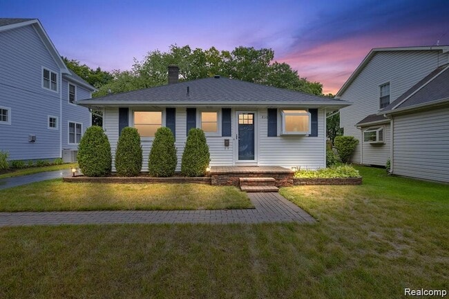 836 Miller Ave in Rochester, MI - Building Photo - Building Photo