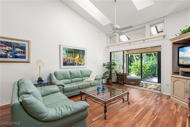 6658 Trident Way in Naples, FL - Building Photo - Building Photo