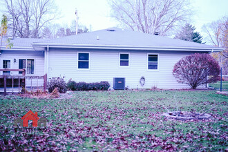 1119 Riverside Dr in Suamico, WI - Building Photo - Building Photo