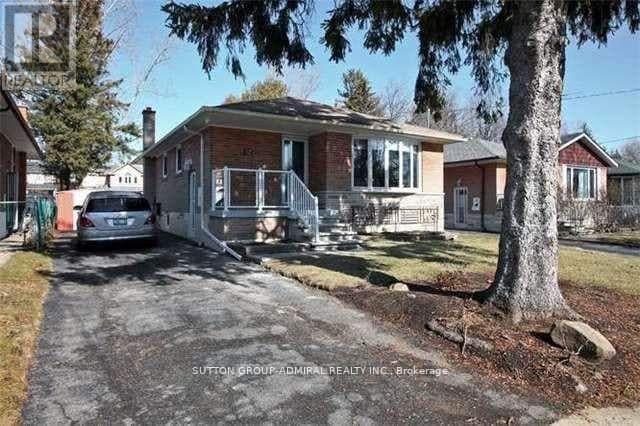 property at 52 Tivoli Ct