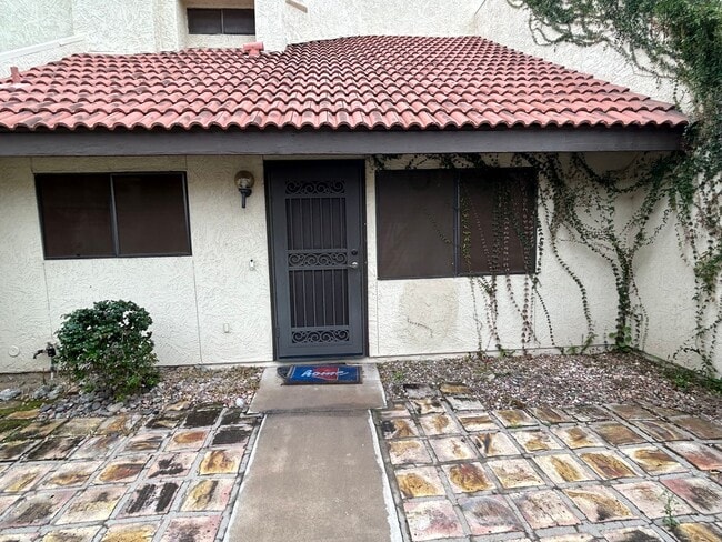 property at 418 E Turquoise Ave