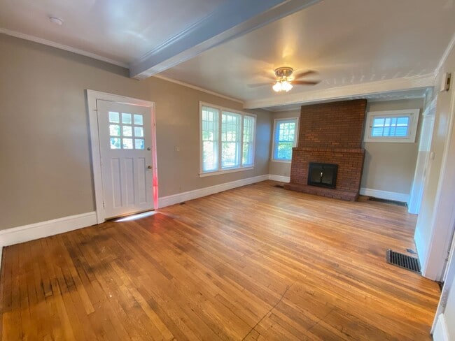 2103 Summit St in Columbus, OH - Building Photo - Building Photo