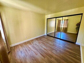 11275 Avenida De Los Lobos in San Diego, CA - Building Photo - Building Photo