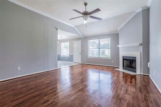 221 Armand Bay Dr in Dickinson, TX - Building Photo - Building Photo