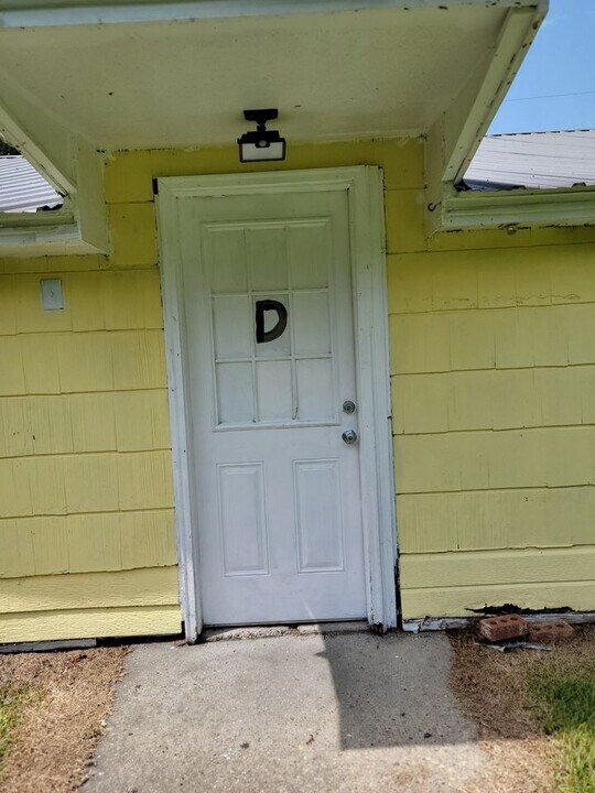 127 W 2nd Ave in Petal, MS - Building Photo