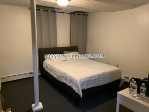 61 S Huntington Ave in Boston, MA - Building Photo - Building Photo
