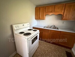 5557 Ramona Blvd in Jacksonville, FL - Building Photo - Building Photo