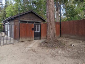 3816 Laurel Canyon Blvd in Studio City, CA - Building Photo