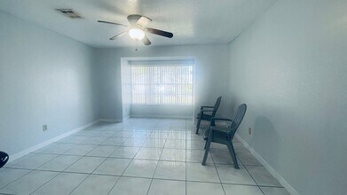 202 Coral Reef Cir in Kissimmee, FL - Building Photo - Building Photo