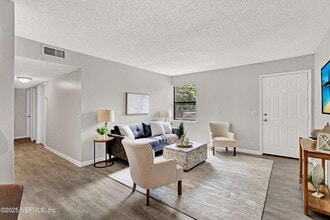 10825 Key Haven Blvd in Jacksonville, FL - Building Photo - Building Photo