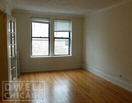 2733 N Milwaukee Ave, Unit S in Chicago, IL - Building Photo