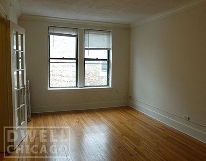 2733 N Milwaukee Ave, Unit S in Chicago, IL - Building Photo