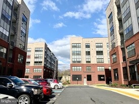 106 St Ives Pl in Oxon Hill, MD - Building Photo