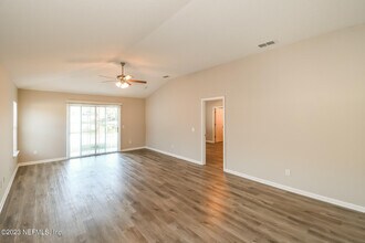 5656 Village Pond Cir in Jacksonville, FL - Building Photo - Building Photo