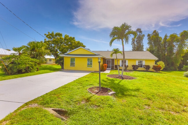 property at 17421 Meadow Lake Cir
