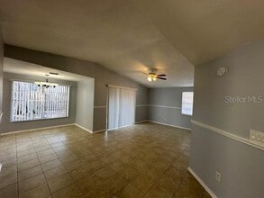 9605 Elgin Ct in Tampa, FL - Building Photo - Building Photo