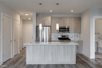 2942 W North Ave in Chicago, IL - Building Photo - Building Photo