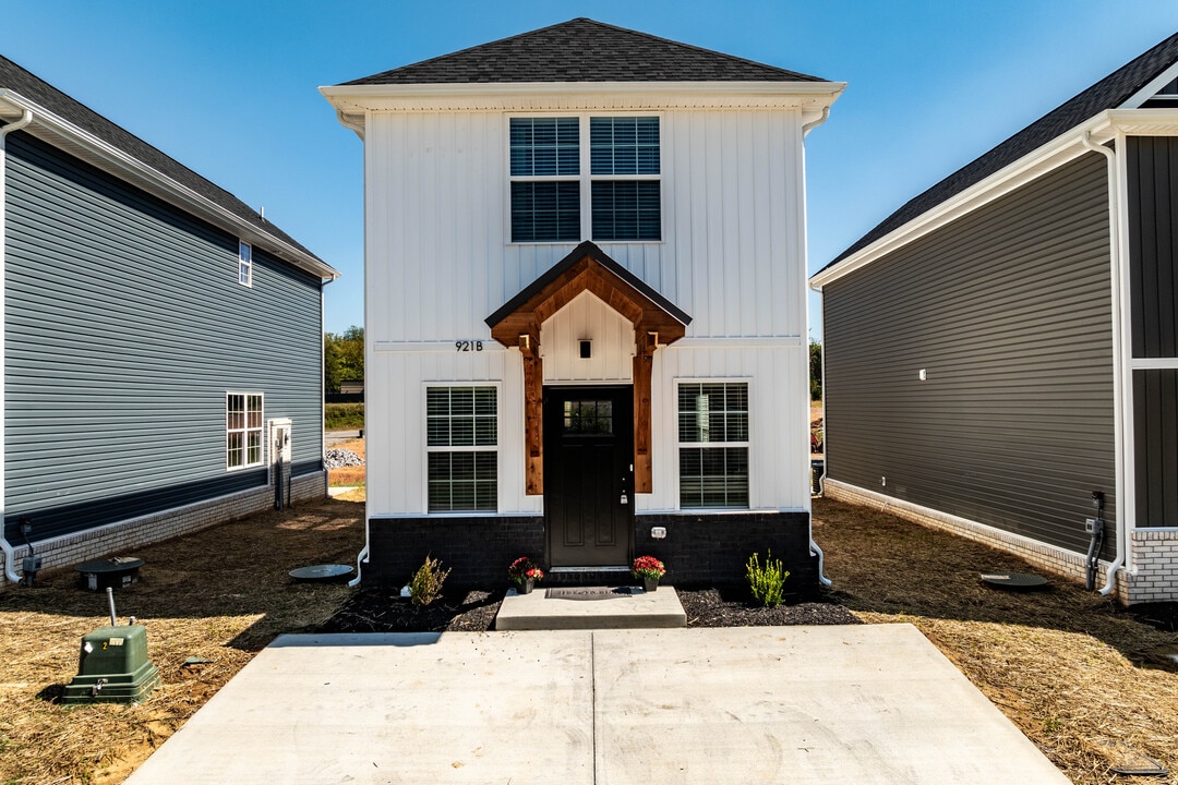 Martin Street Villas in Clarksville, TN - Building Photo