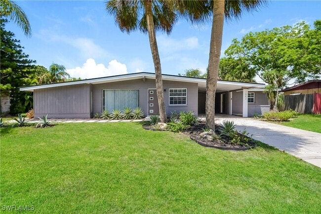 property at 1642 Banyan Dr