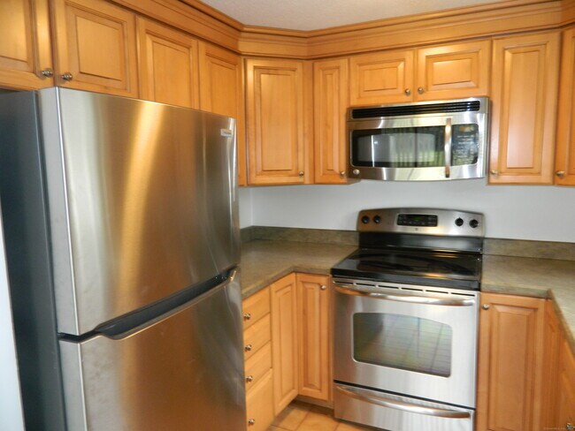 9 River Colony in Guilford, CT - Building Photo - Building Photo