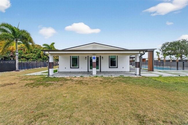 16405 SW 228th St in Miami, FL - Building Photo - Building Photo