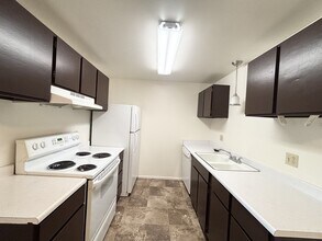 4768 S Bonair St in Holladay, UT - Building Photo - Building Photo