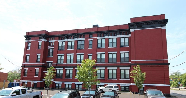 Parkview Apartments in Buffalo, NY - Building Photo