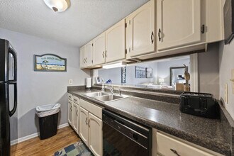 344 E Beach Blvd in Gulf Shores, AL - Building Photo - Building Photo