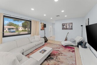 1433 NW 8th St in Dania Beach, FL - Building Photo - Building Photo