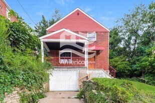 65 W Bellecrest Ave in Pittsburgh, PA - Building Photo