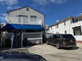 2 N Frontenac Ave in Margate City, NJ - Building Photo