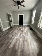 5940 Engel Ave in Cleveland, OH - Foto de edificio - Building Photo