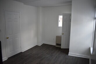 122 Intervale Ave, Unit 2 in Burlington, VT - Foto de edificio - Building Photo