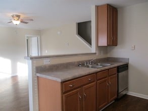 611 Westbury Way in Simpsonville, SC - Foto de edificio - Building Photo