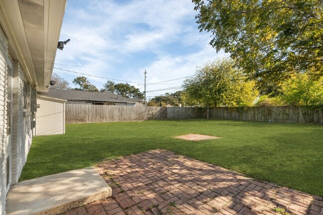 property at 2007 Wakefield Dr