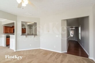 731 Mountain Laurel Dr in Canton, GA - Foto de edificio - Building Photo
