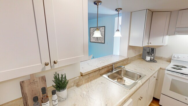 Safe Harbor Properties in Springfield, IL - Building Photo - Building Photo