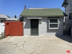 351 Temple Ave in Long Beach, CA - Building Photo