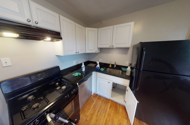 49 Hancock St, Unit 33 in Cambridge, MA - Building Photo - Building Photo