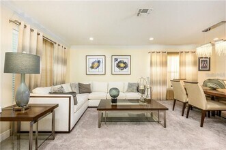 105 Cedar Heights Ct in Sanford, FL - Building Photo - Building Photo