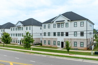 Academy Overlook in Clayton, NC - Building Photo - Building Photo
