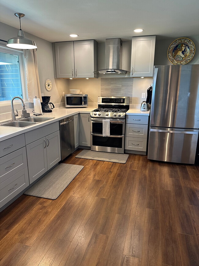 7079 Engineers Rd, Unit Junior 1