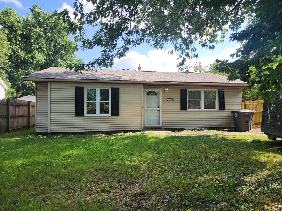 2009 Frisse Ave in Evansville, IN - Building Photo