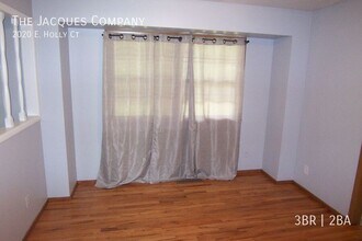 2020 E Holly Ct in Springfield, MO - Building Photo - Building Photo