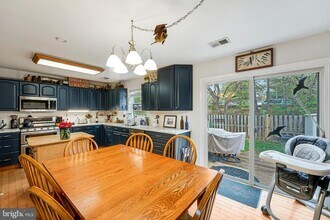 5514 Hollins Ln in Burke, VA - Building Photo - Building Photo