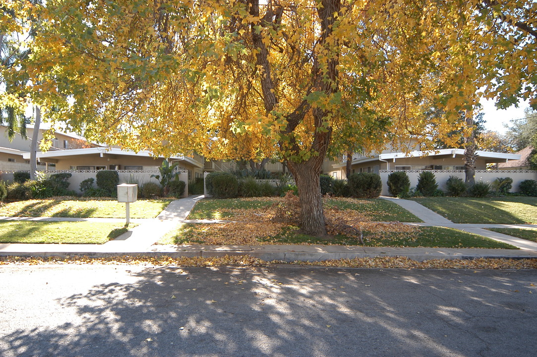 920 Stillman Ave in Redlands, CA - Foto de edificio