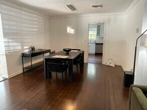 1420 Baracoa Ave in Coral Gables, FL - Foto de edificio - Building Photo