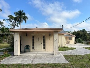 1336 Piney Rd in North Fort Myers, FL - Building Photo - Building Photo