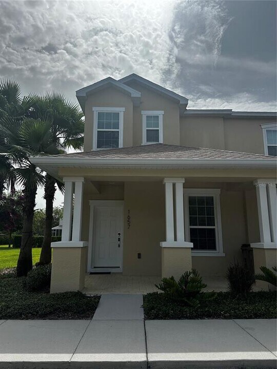 1657 Retreat Cir in Clermont, FL - Building Photo