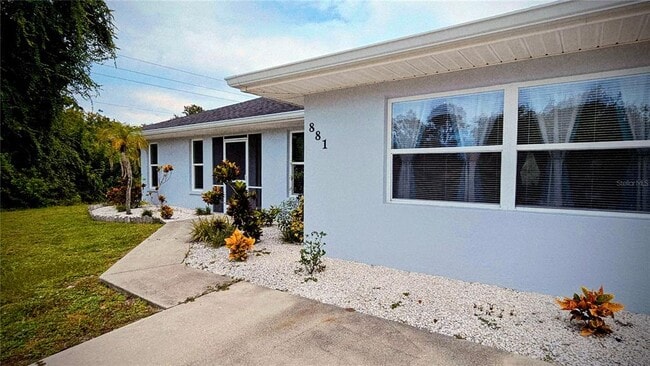 881 Bayshore Dr in Englewood, FL - Building Photo - Building Photo